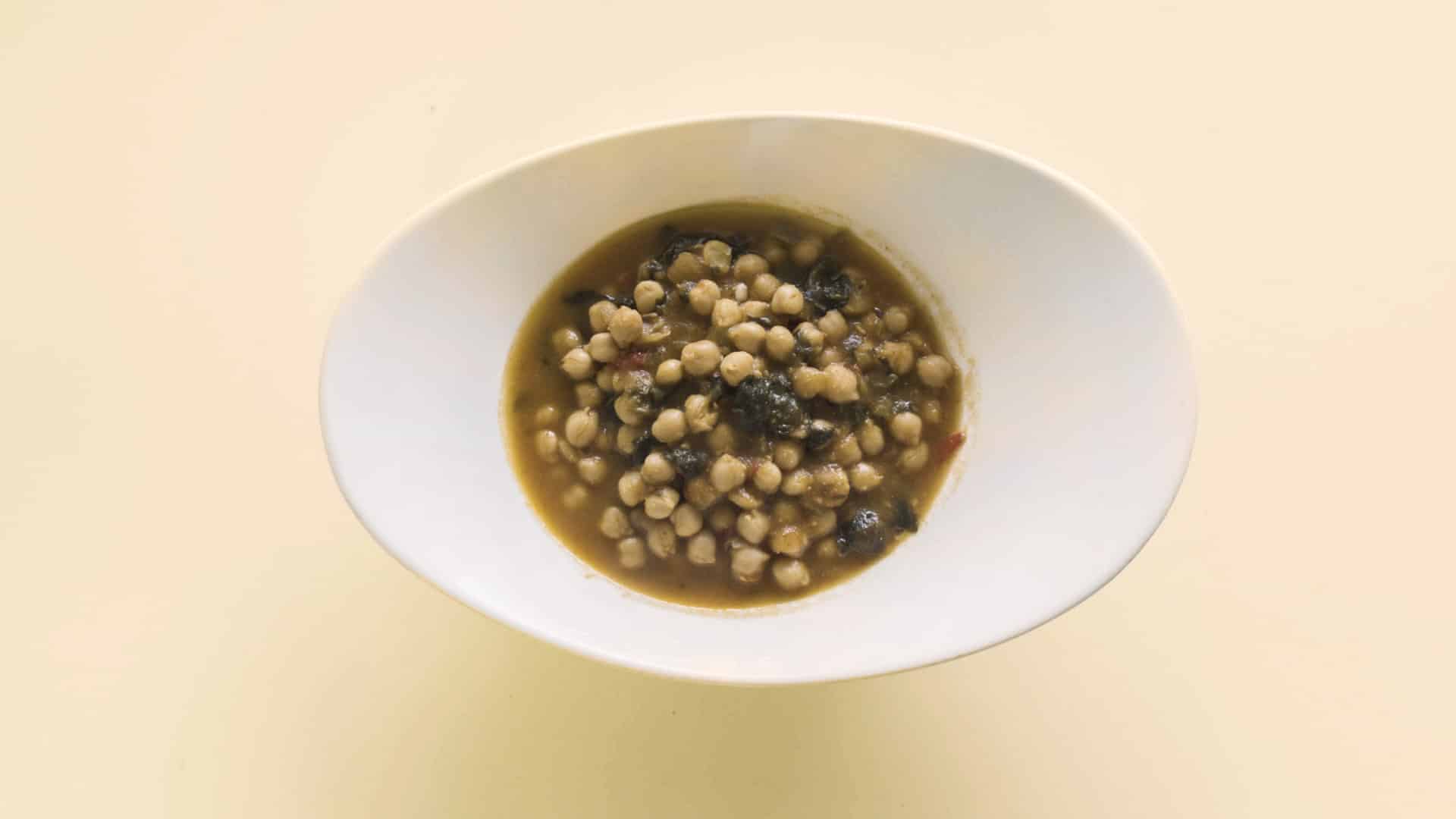 Potaje de garbanzos con espinacas